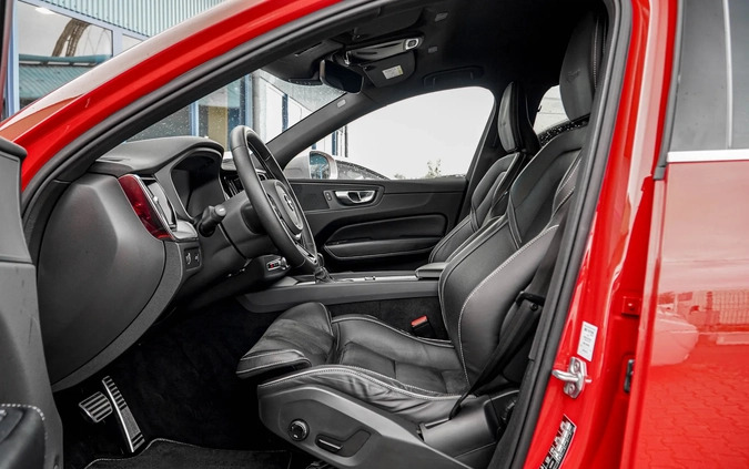 Volvo XC 60 cena 133900 przebieg: 112000, rok produkcji 2018 z Sławno małe 781